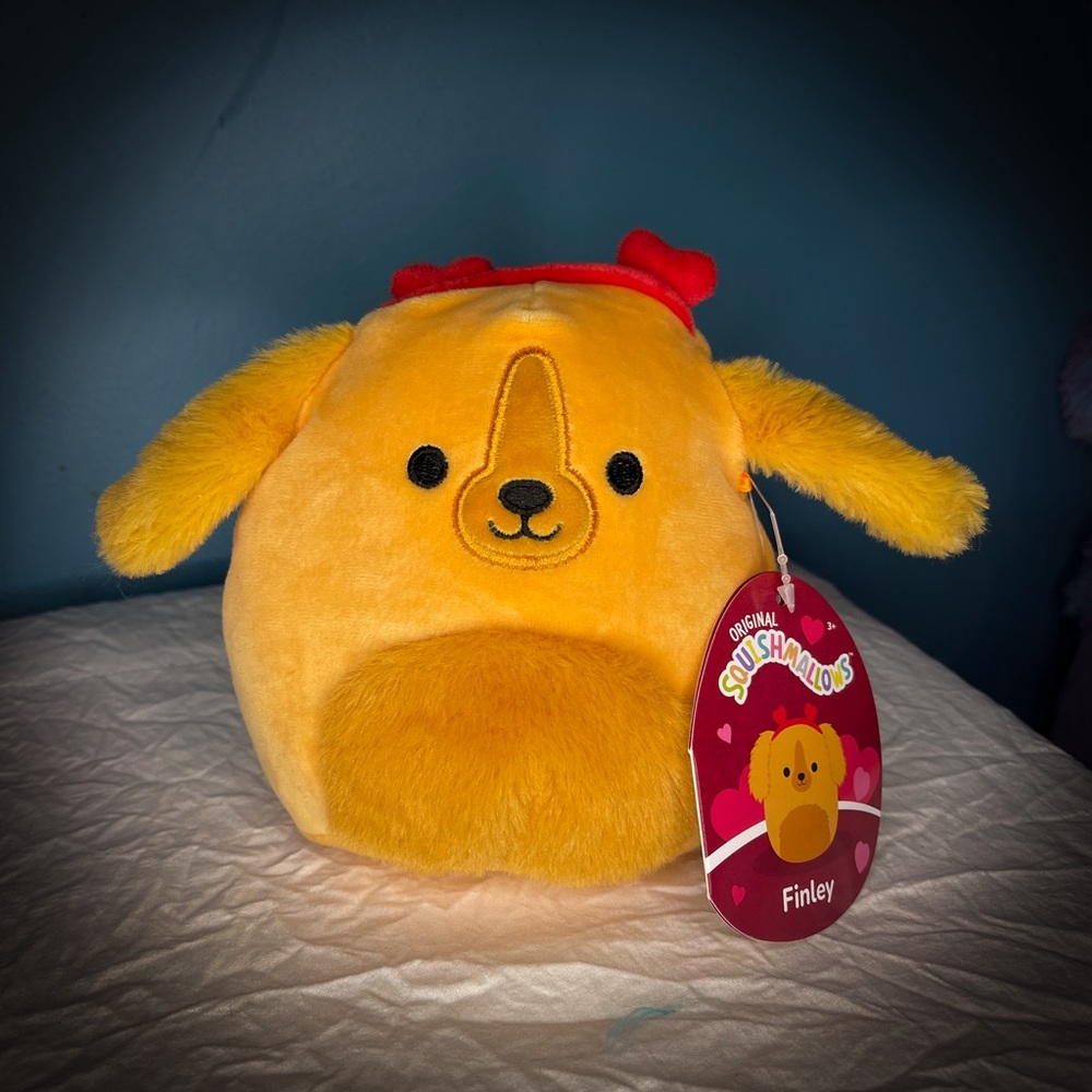 NWT’s Finley the Dog Squishmallow 5 inch